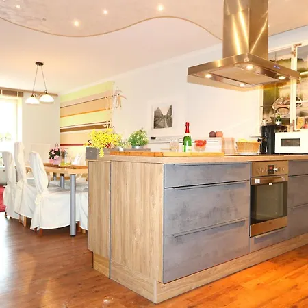 Large Comfortable Apartment, With Several Generations Lägenhet Papendorf (Rostock)